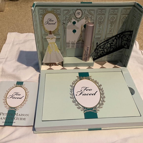 Too Faced La Petite Mason Dollhouse Box Eyeshadow Palette.  New!  Unswatched! - Picture 4 of 14